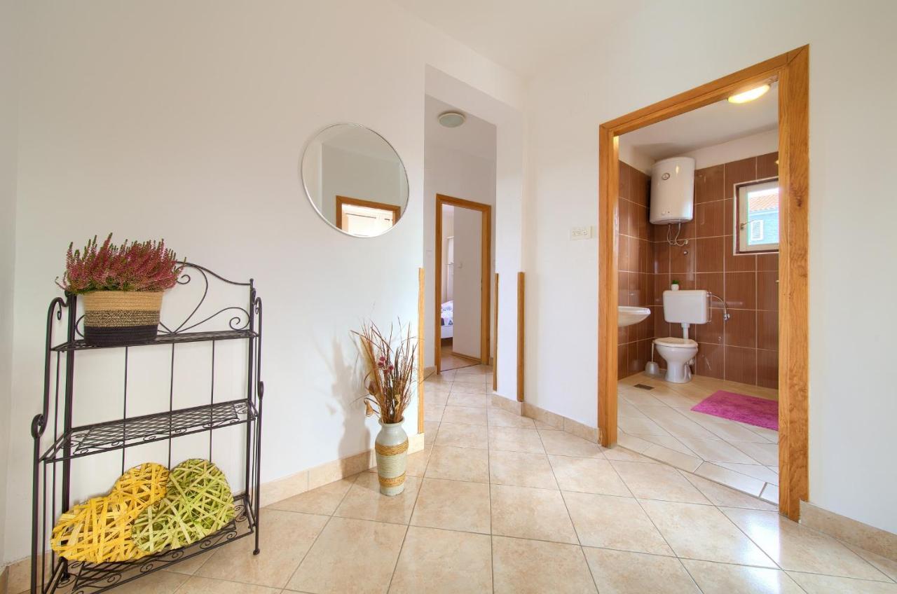 Rasopasno Apartment With Terrace And Private Parking מראה חיצוני תמונה