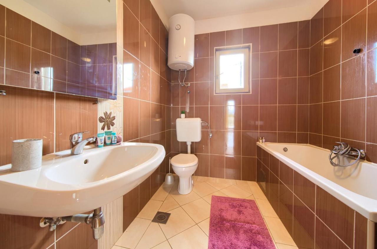 Rasopasno Apartment With Terrace And Private Parking מראה חיצוני תמונה