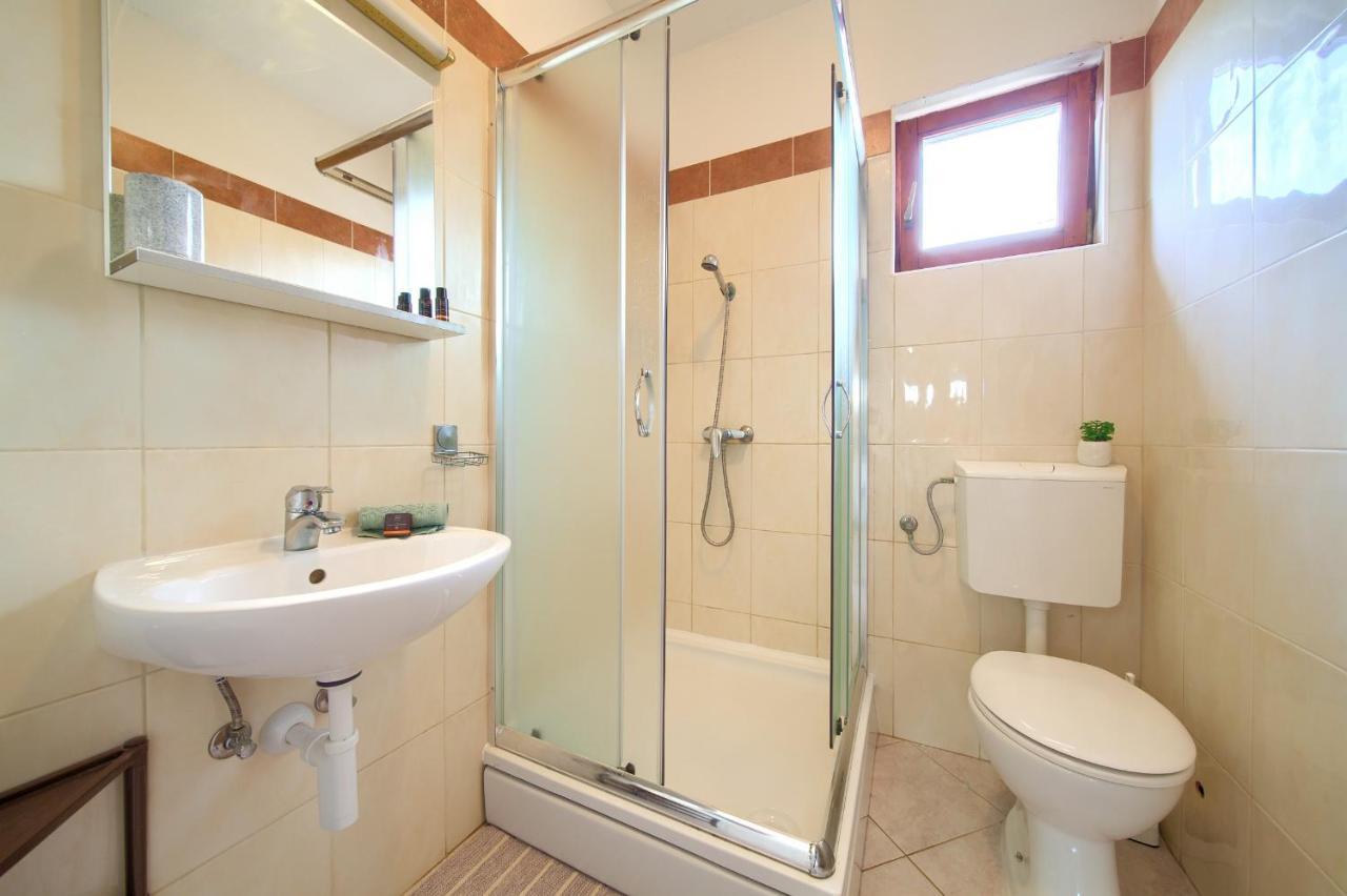 Rasopasno Apartment With Terrace And Private Parking מראה חיצוני תמונה
